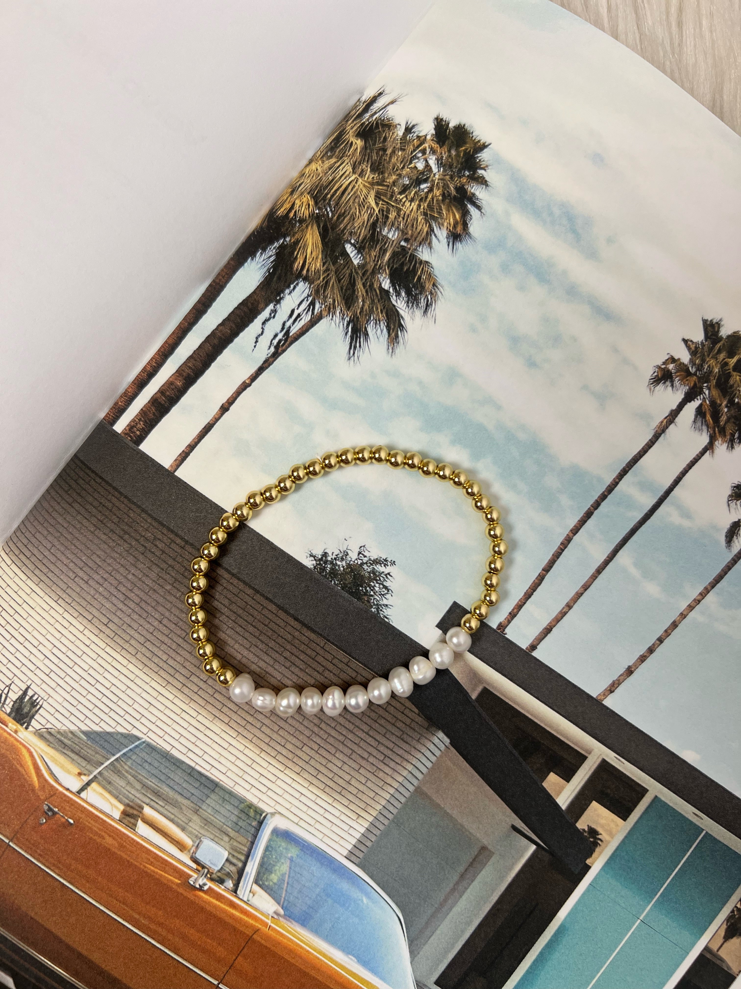 Laila Pearl Stretch Bracelet