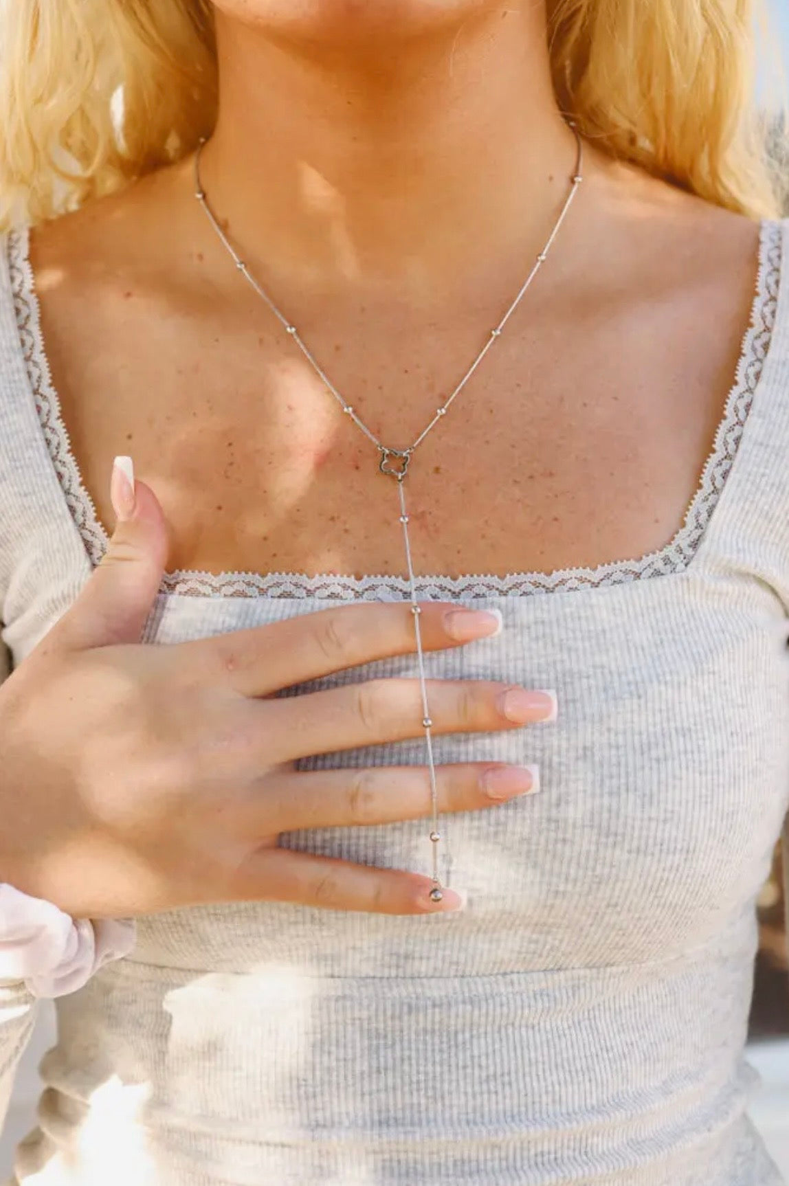 Silver Clover Lariat Necklace – Water & Tarnish Resistant