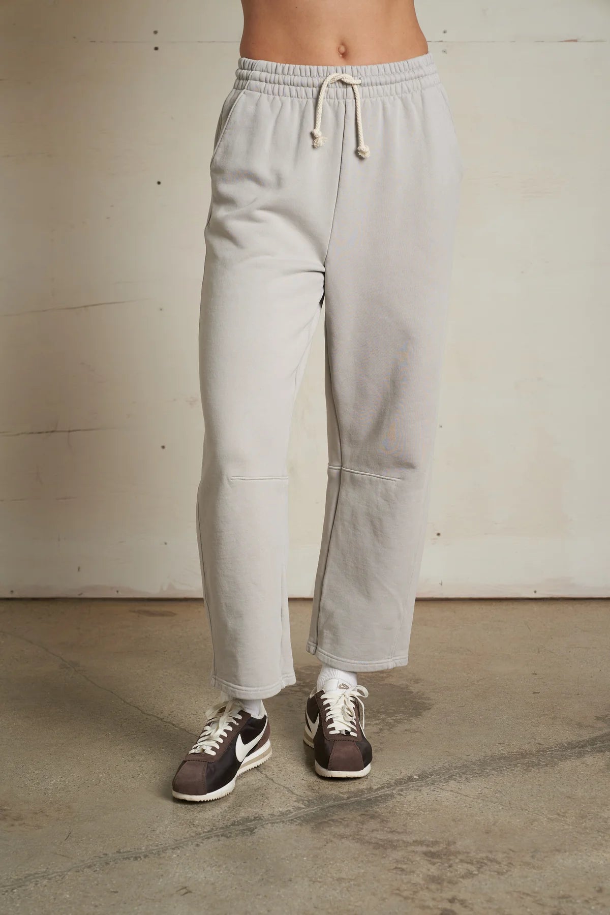 Perfect White Tee Fallon Fleece Barrel Pant