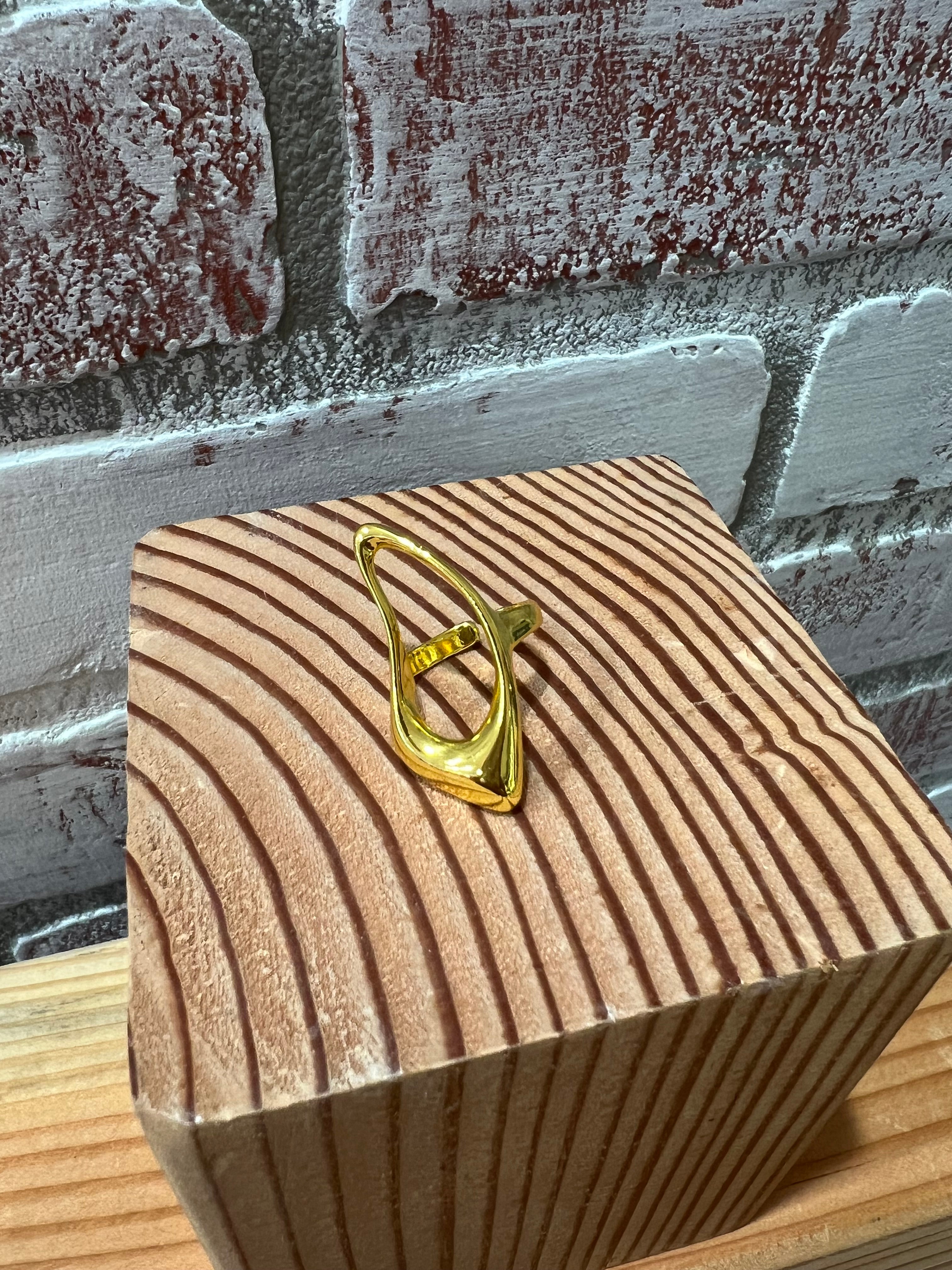 Celine Ring