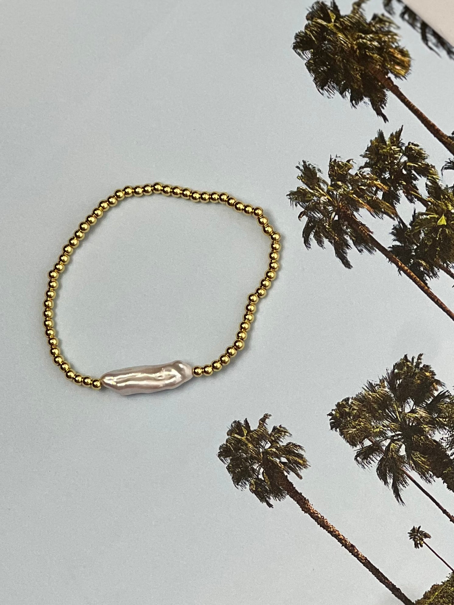 Lauren Irregular Pearl & Gold Bead Bracelet – Minimal Luxe Stretch Bracelet